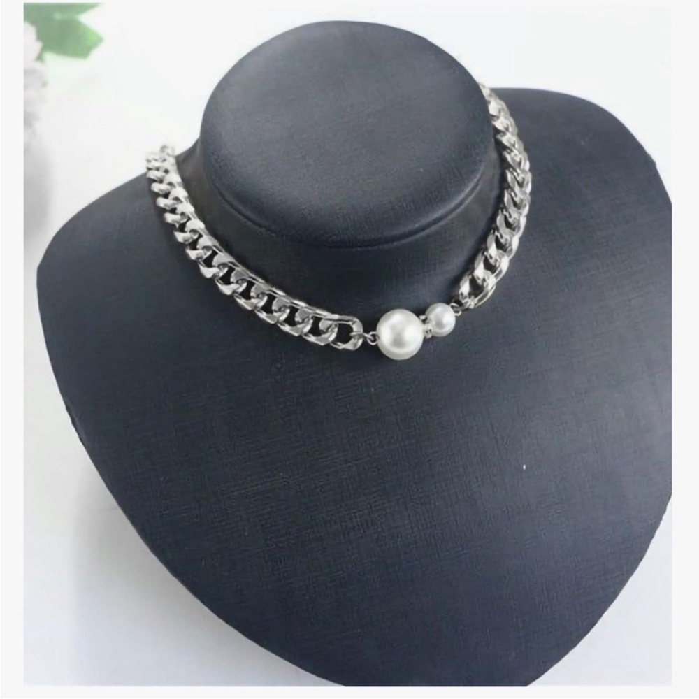 Bespoke Silver Curb Chain with Majestic Pearl Choker - Picture 2 of 5